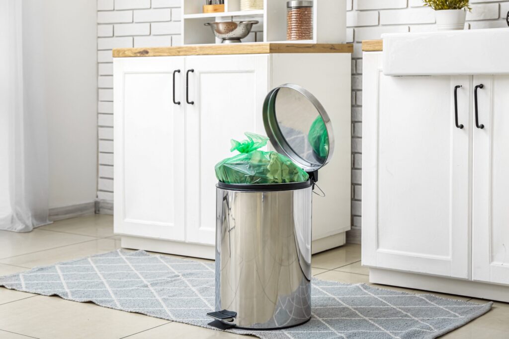 Trash Can Cleaning: Top Tips to Remove Bad Smells