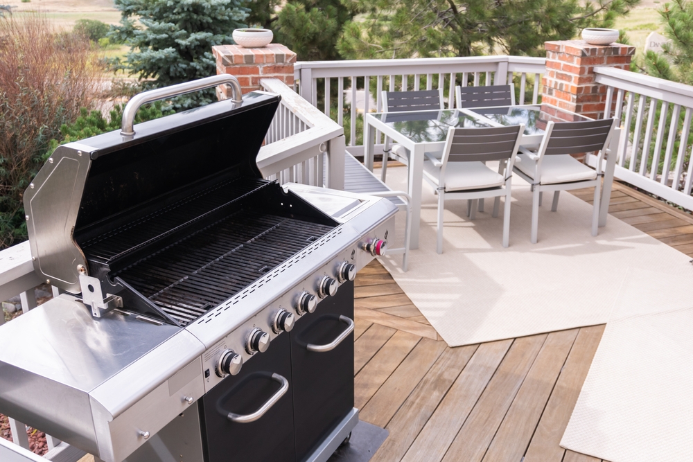 How to Clean a Grill: Expert Tips for a Sparkling BBQ in Florida
